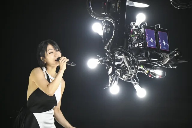 Hikaru Utada Laughter in the Dark Tour 2018 – “光” & “誓い” – VR