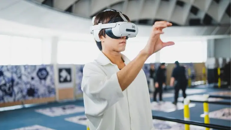 〝空間を拡張するVR〟がイベントを変える。フリーローム型VRが切り拓く体験ビジネスの新たな市場